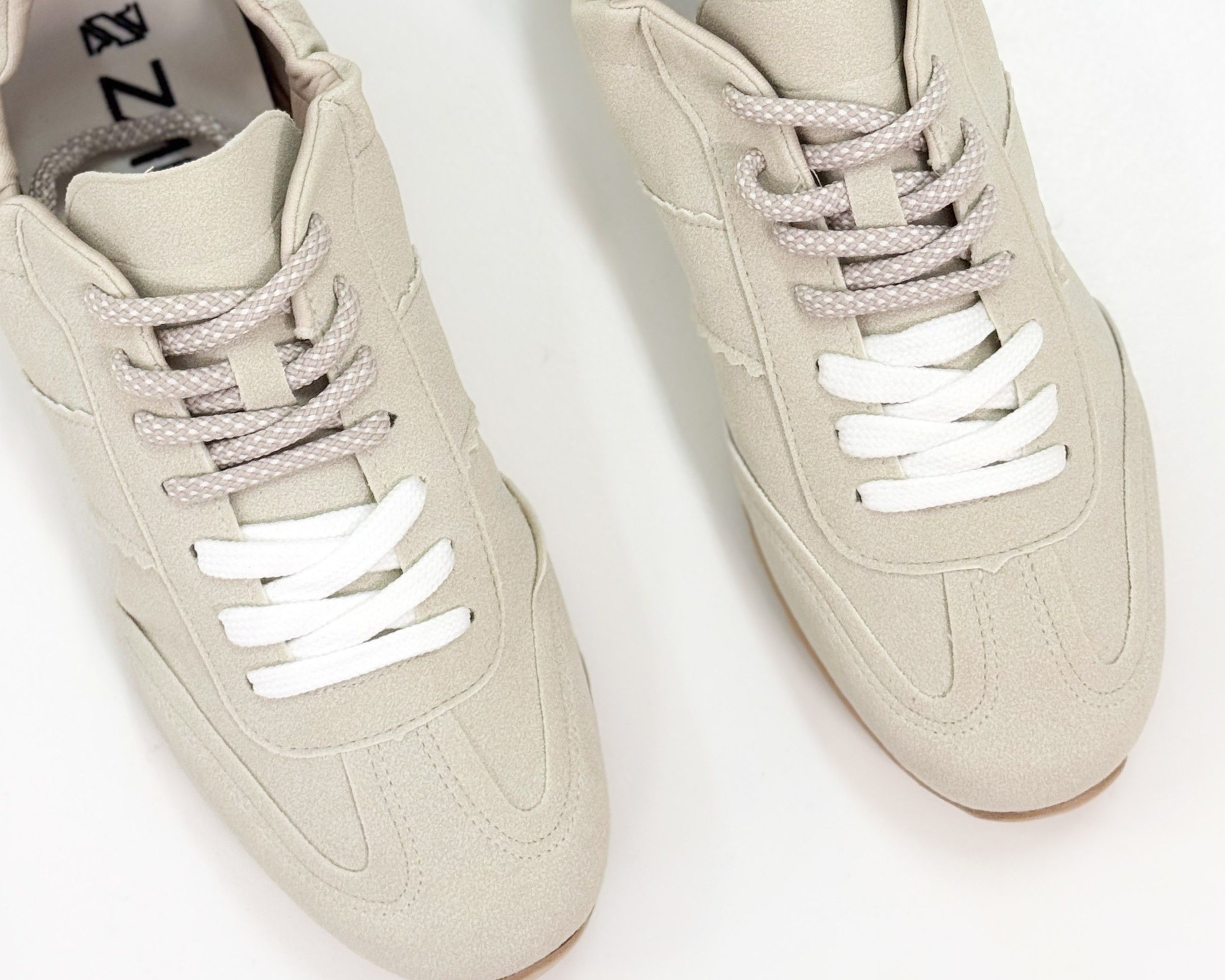 Tênis Capri Suede Off White