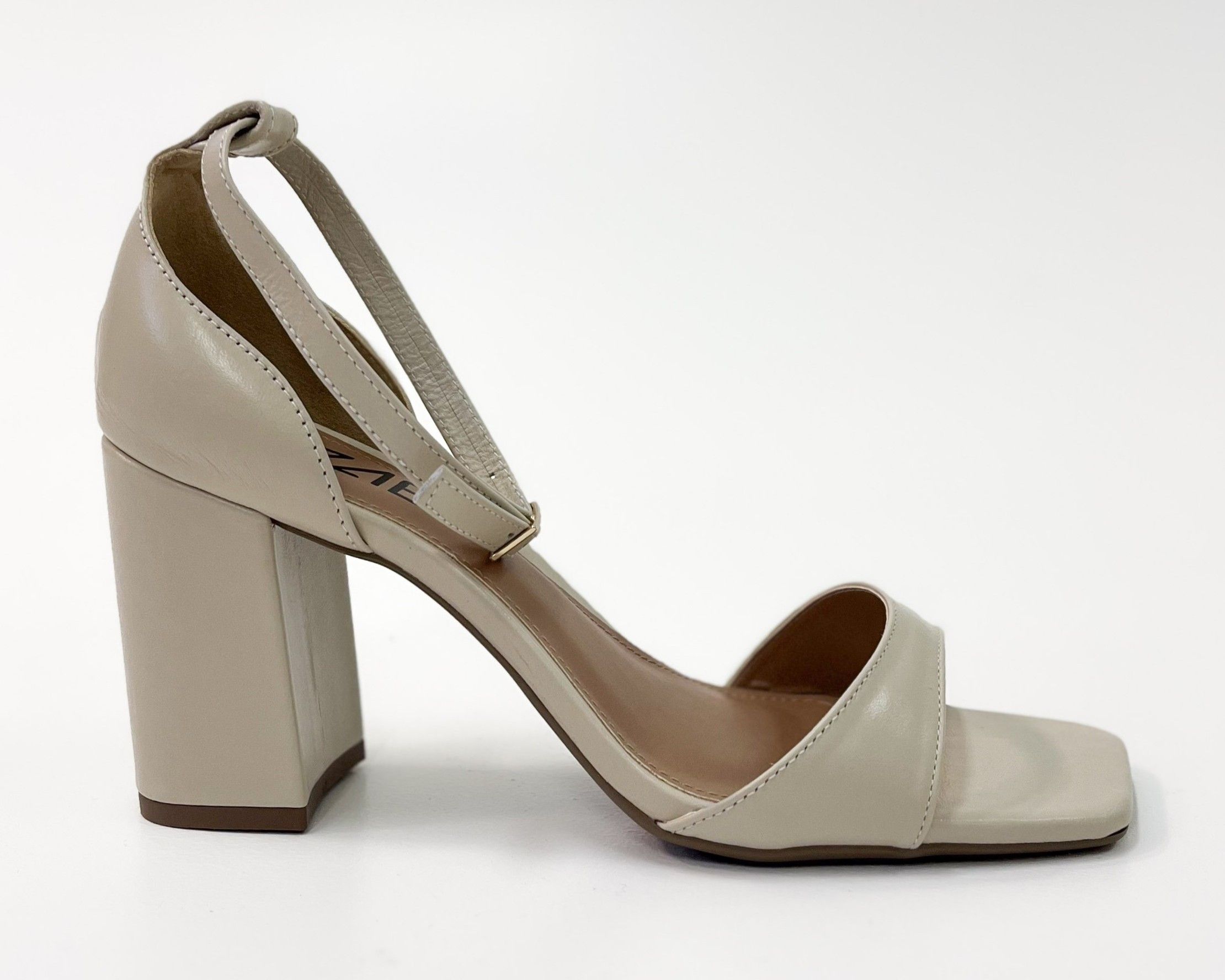 Sandália Carolina Off White