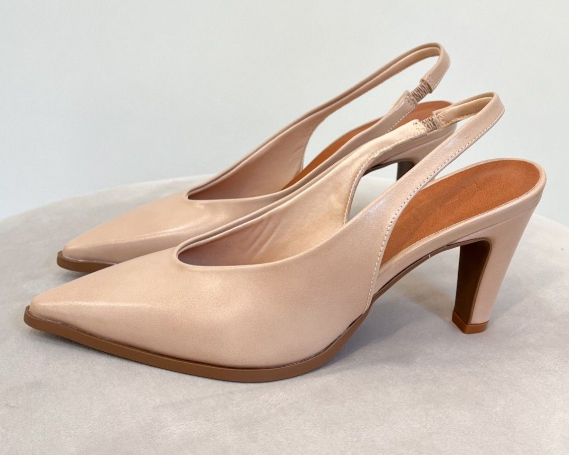 Scarpin Slingback Demi Amêndoa