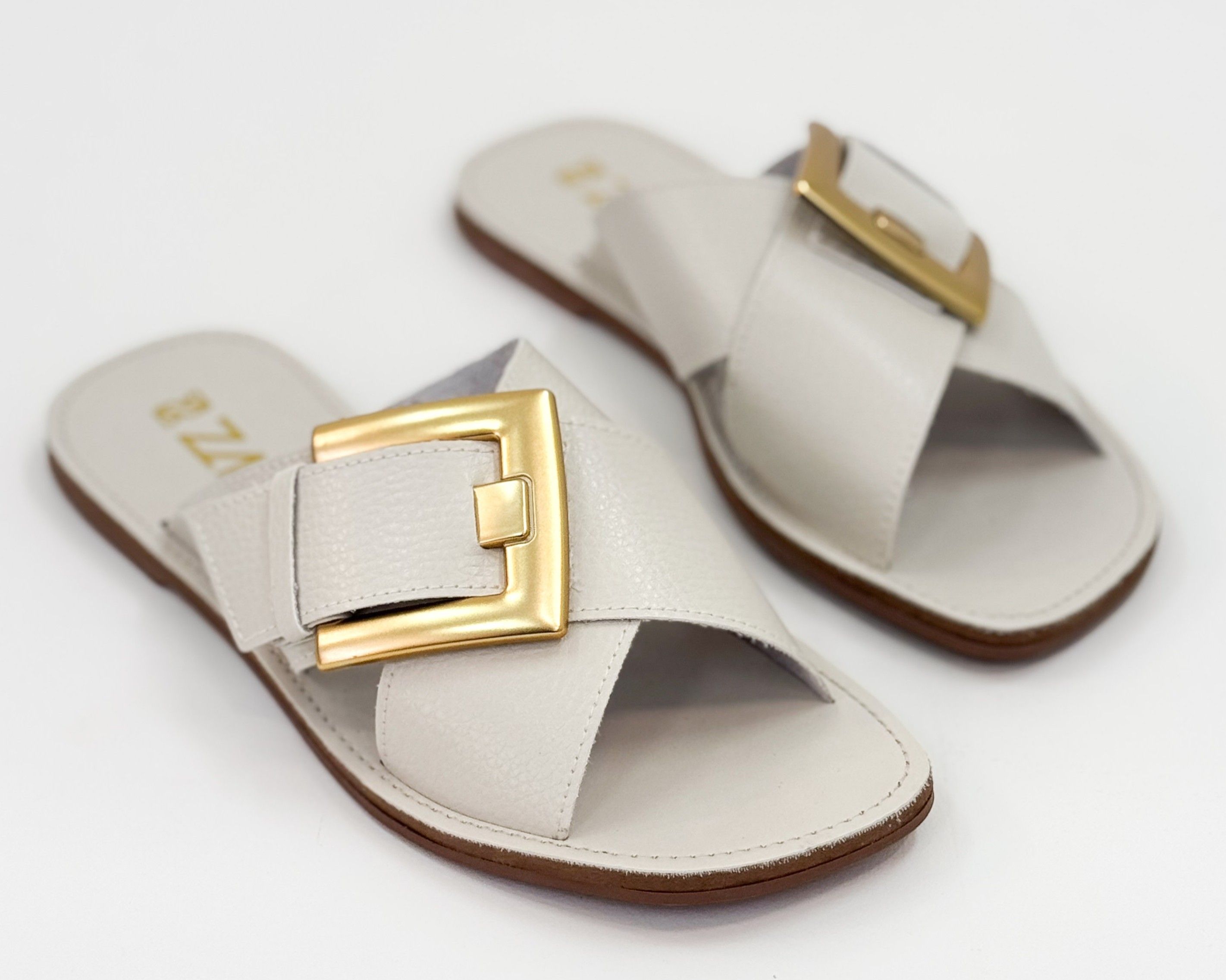 Chinelo Joanice Off White