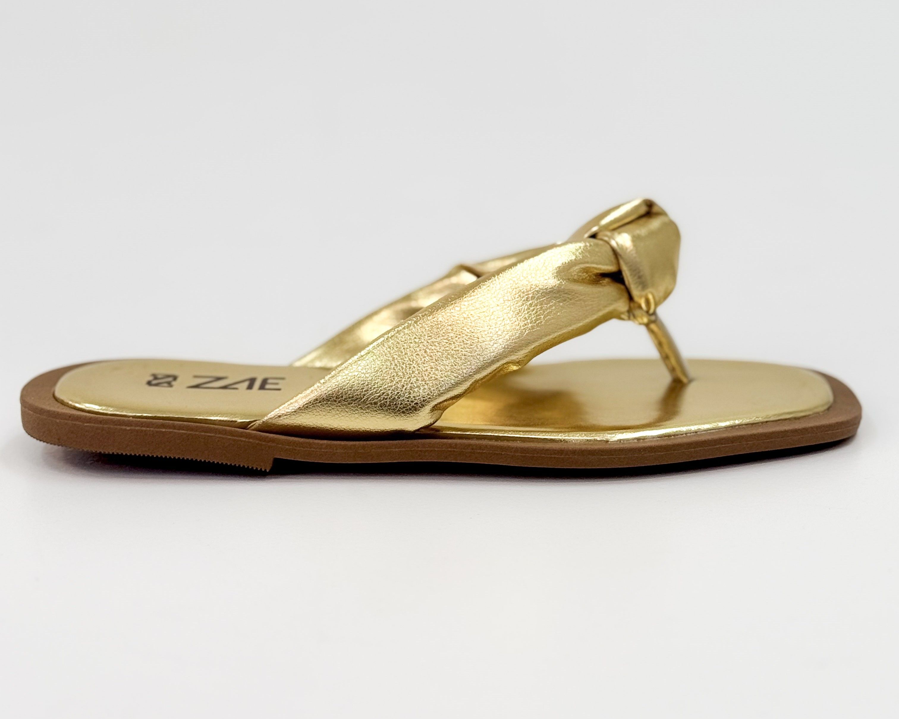 Chinelo Lourdes Ouro