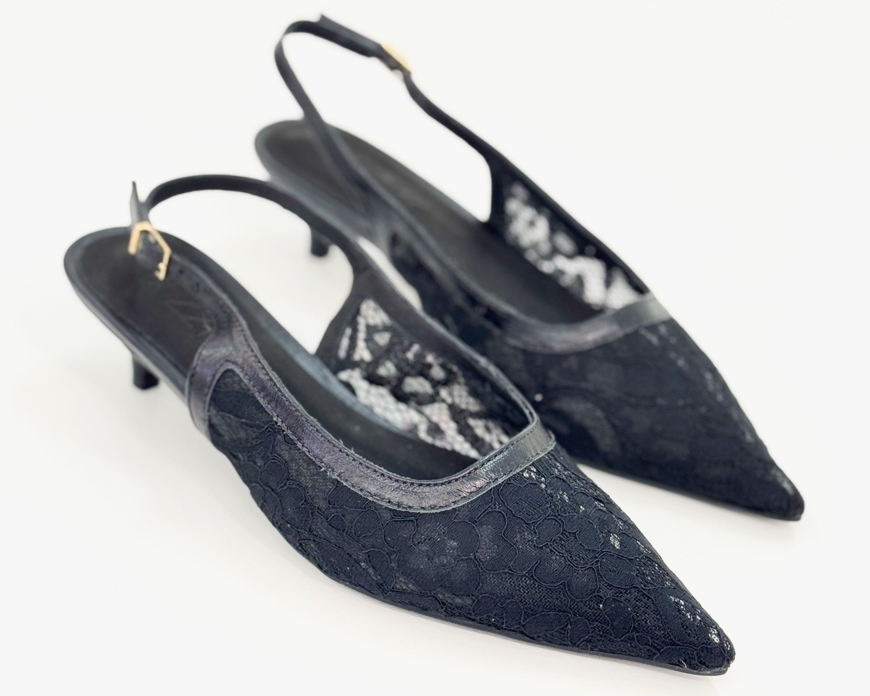 Scarpin Slingback Vania Renda Preta