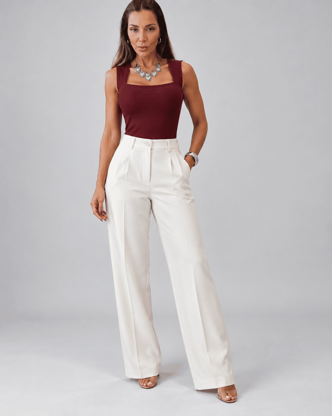 Blusa Antonella Canelada com Decote Quadrado - corpo inteiro