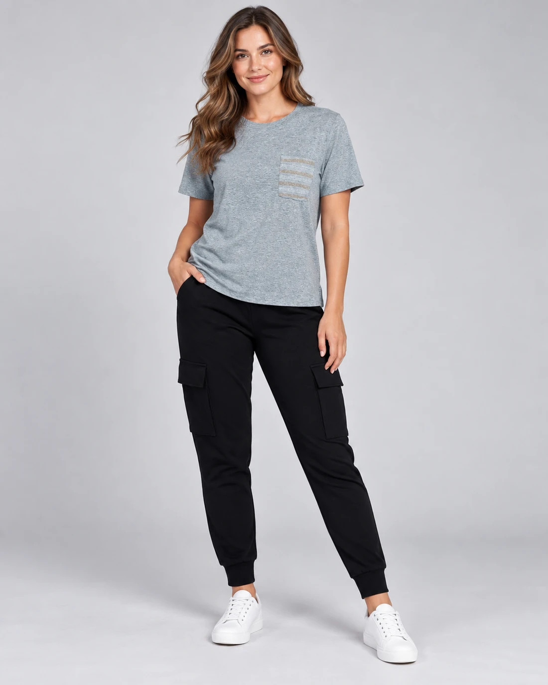 Conjunto Thayane com t-shirt em viscolycra e calça cargo em ponto Roma