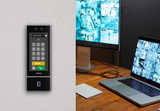 Controlador de acesso facial com biometria digital SS 5542 MF W